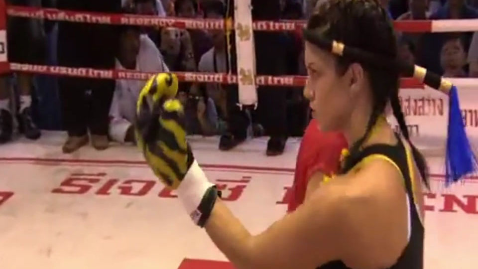 Ring Girls Clip